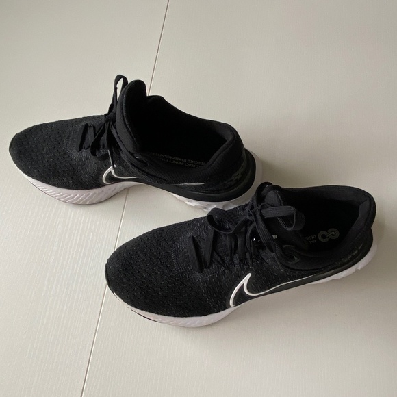 Nike React Infinity Flyknit 3 Black and White Size 11 main image 7